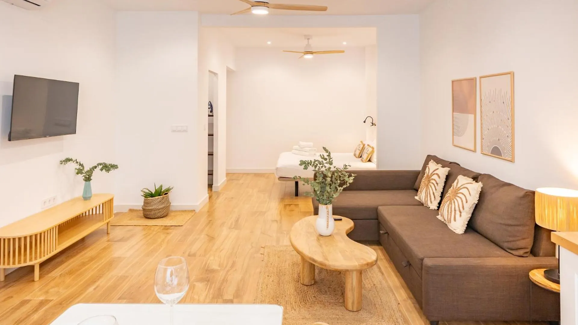 Isg Apartments Triana Estudio 2 セビリア 0*,