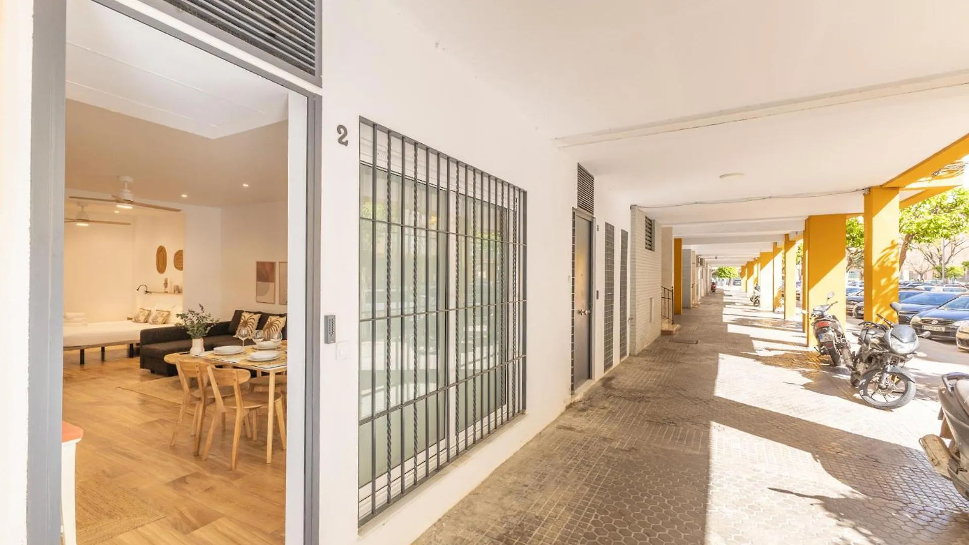 Isg Apartments Triana Estudio 2 セビリア 0*,  スペイン