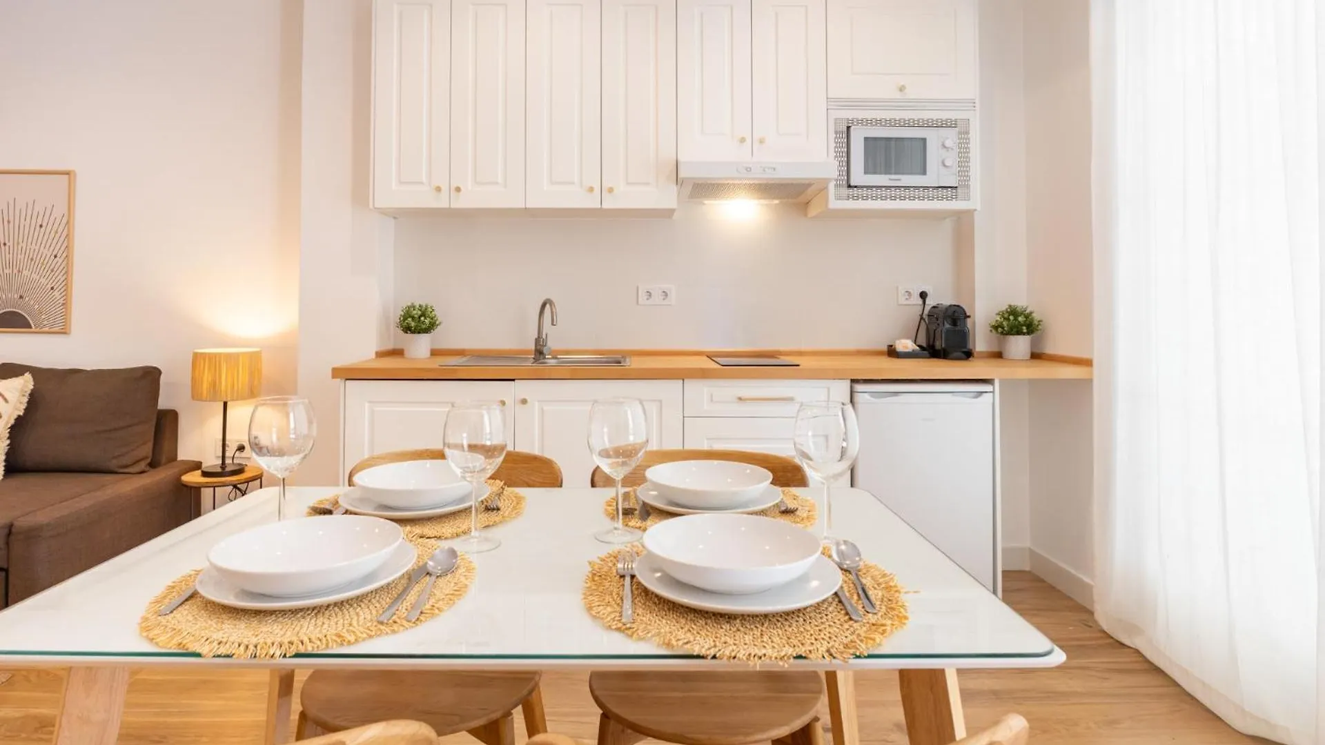 Isg Apartments Triana Estudio 2 セビリア スペイン
